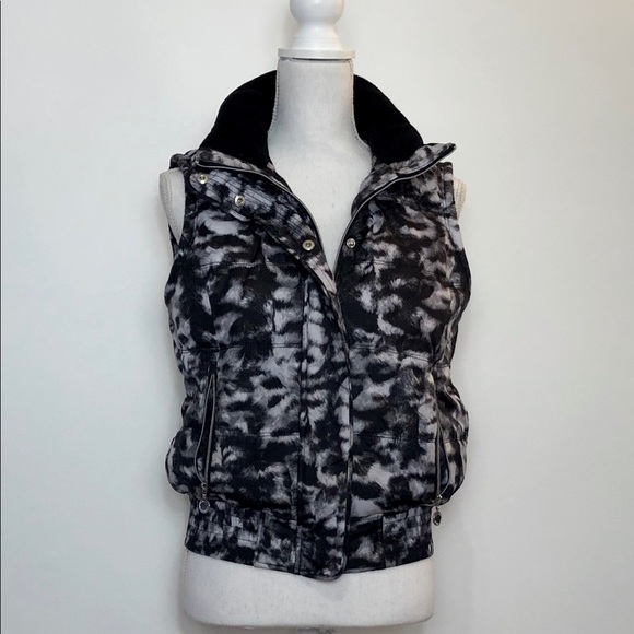 Calvin Klein Blk White Animal Print Puffer Vest - Picture 1 of 8